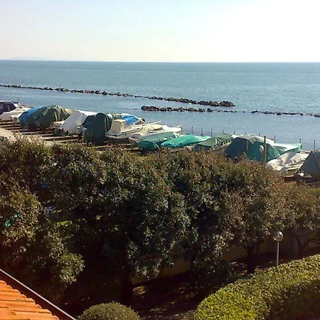 Auberge de jeunesse Apuano *