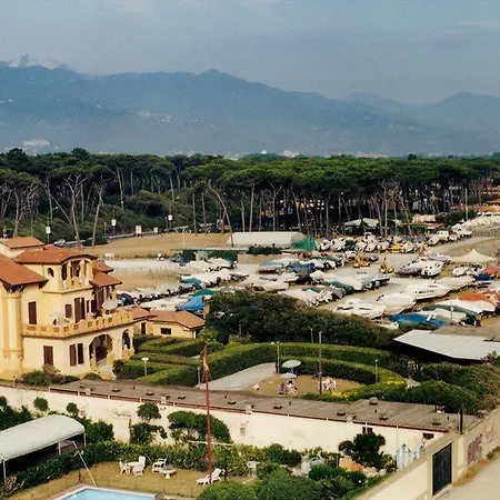 Auberge de jeunesse Apuano *